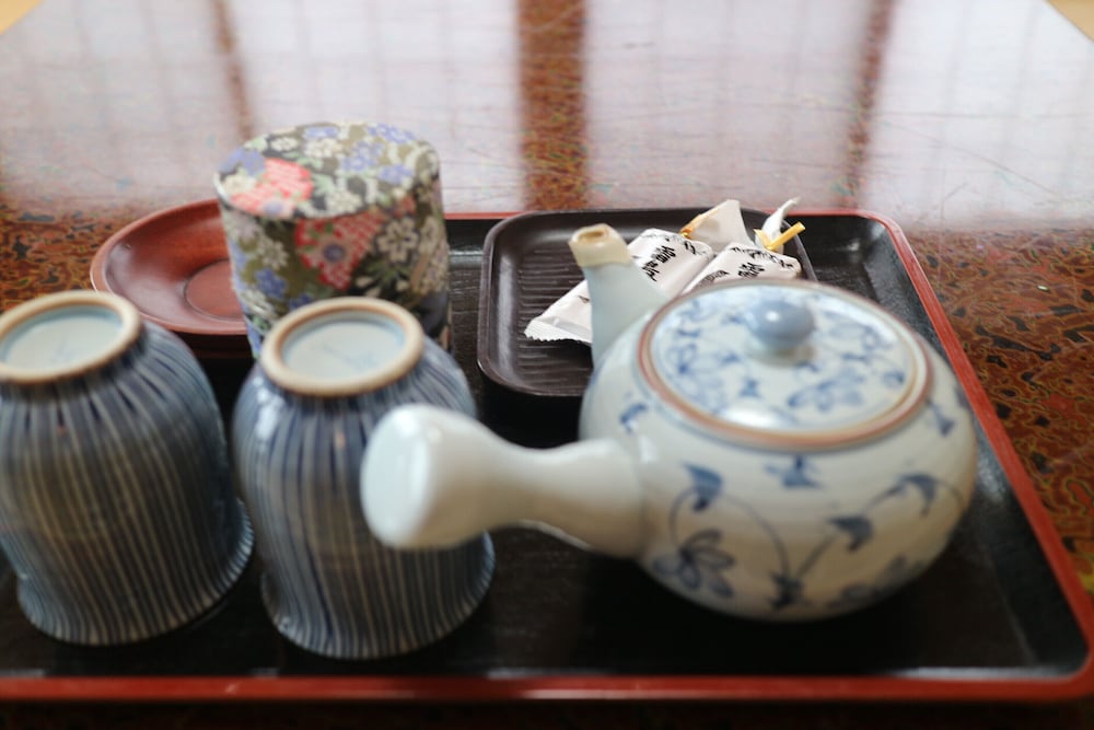 和室 8畳 バストイレ付 客室の設備とサービス0 | 地蔵館 松屋旅館