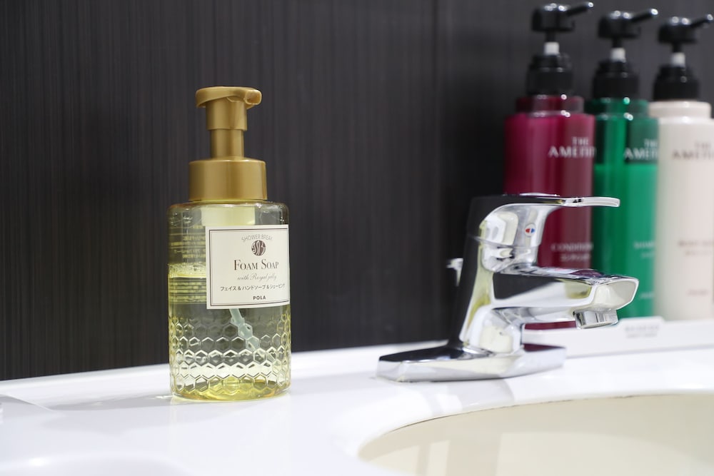 エコノミー ダブルルーム 喫煙可 バスルーム1 | HOTEL 21