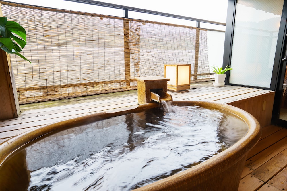 讃水 和室 露天風呂付き | ことひら温泉琴参閣