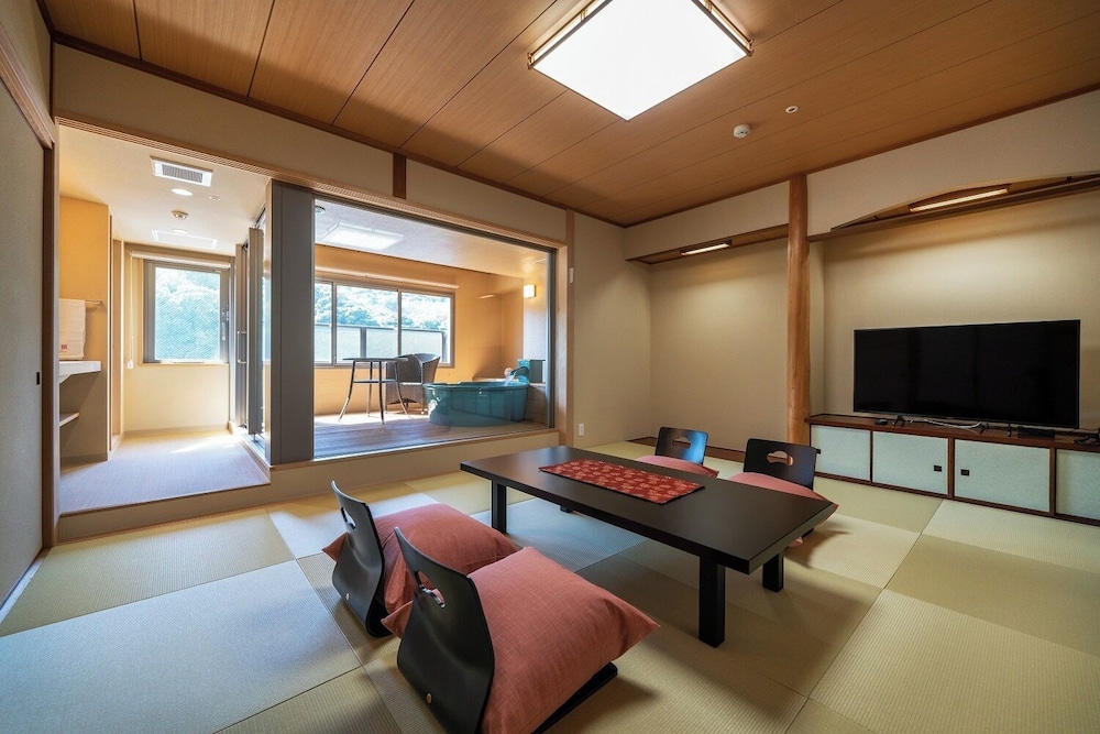 讃水館 4階露天風呂付和室 客室0 | ことひら温泉琴参閣