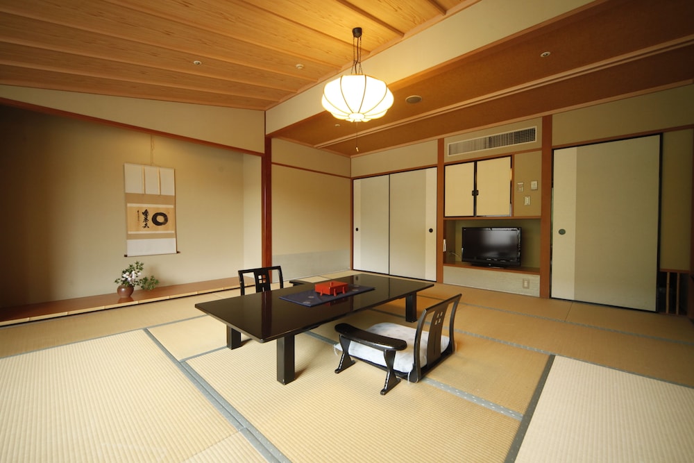 飛天 和室 客室2 | ことひら温泉琴参閣