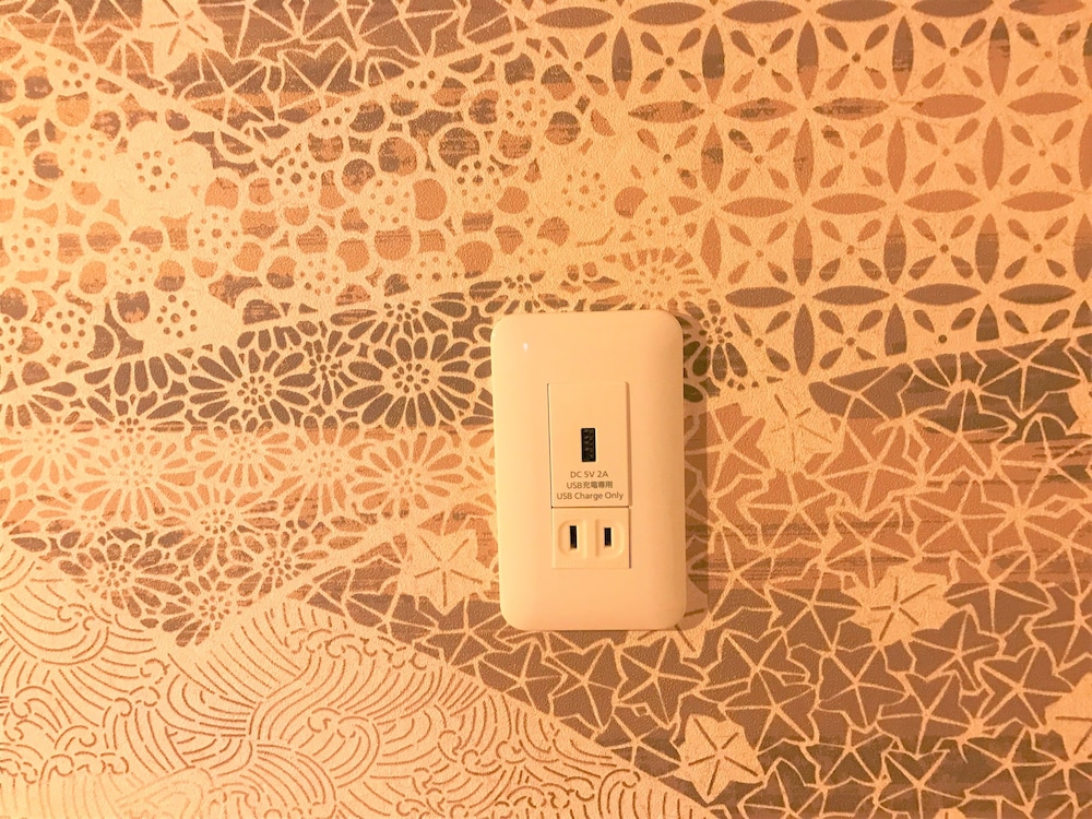 ダブルキャビンベッドドミトリー　共用バスルーム 客室の設備とサービス1 | トラベラーズホステル ケイズハウス金沢