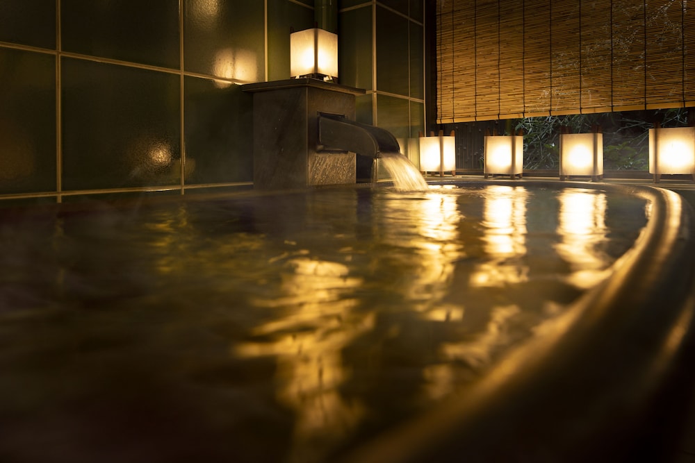 プレミアム ダブルルーム 1 ベッドルーム 浴槽 バスルーム2 | THE JUNEI HOTEL 京都 御所西