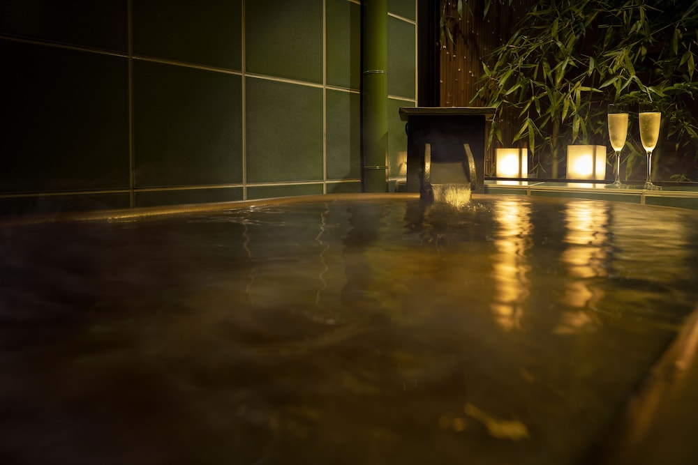 プレミアム ダブルルーム 1 ベッドルーム 浴槽 バスルーム1 | THE JUNEI HOTEL 京都 御所西