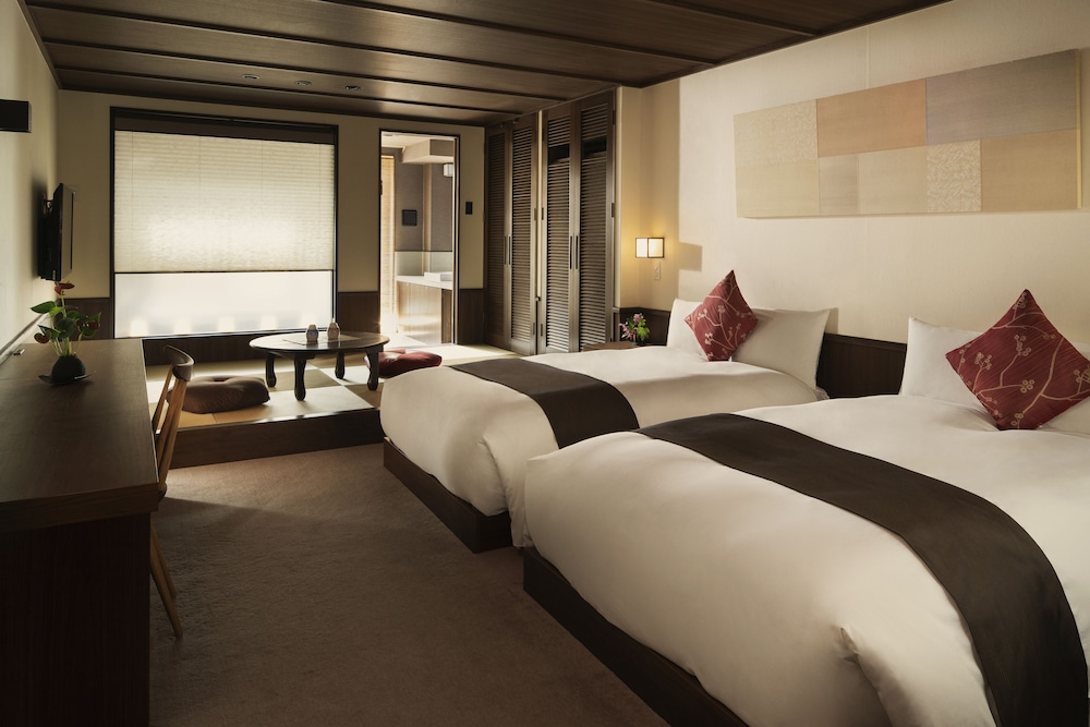 デラックス ツインルーム 1 ベッドルーム 浴槽 客室3 | THE JUNEI HOTEL 京都 御所西