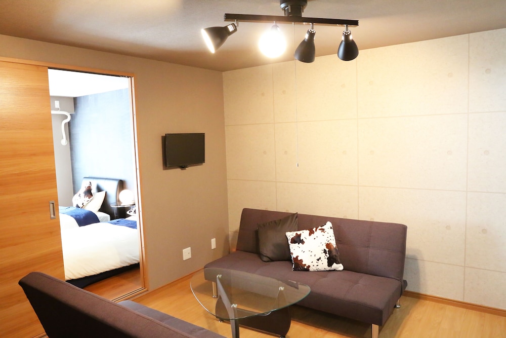 スーペリアA 禁煙 リビングルーム0 | 千鳥イン袋町広島