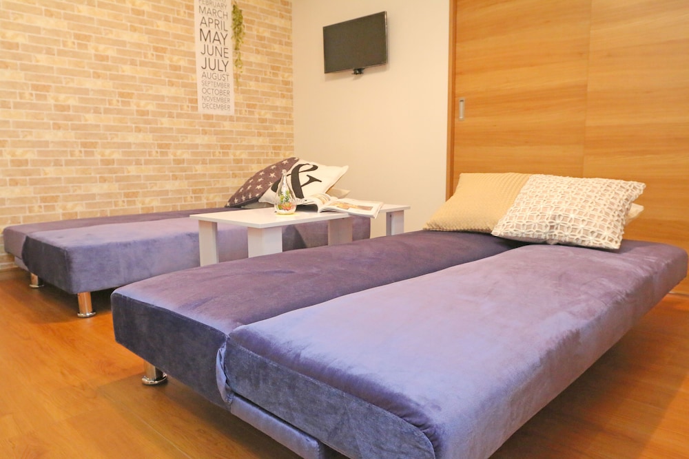 スーペリアB 禁煙 リビングルーム1 | 千鳥イン袋町広島