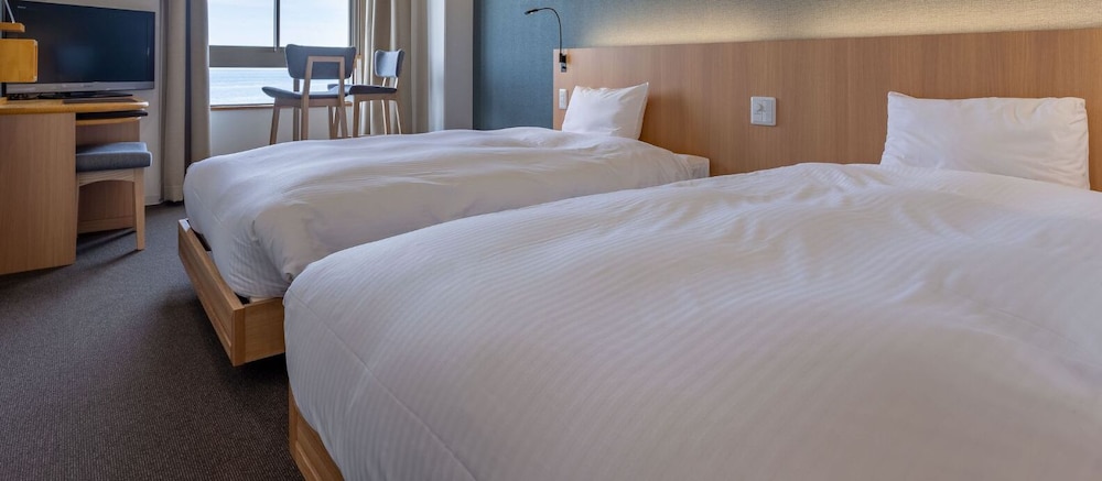 スーペリア ツインルーム 禁煙 オーシャンビュー | じゃこ丸パーク津田（国民宿舎松琴閣 クアパーク津田）