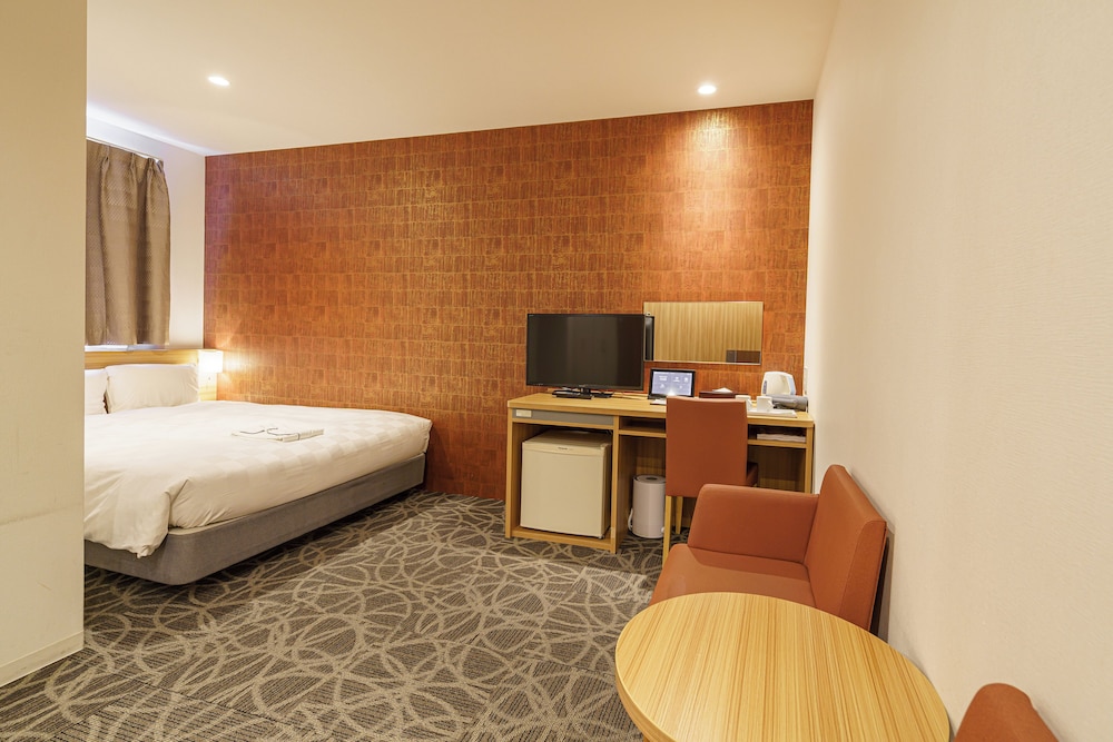 デラックス ダブルルーム 禁煙 客室8 | 桜ガーデンホテル