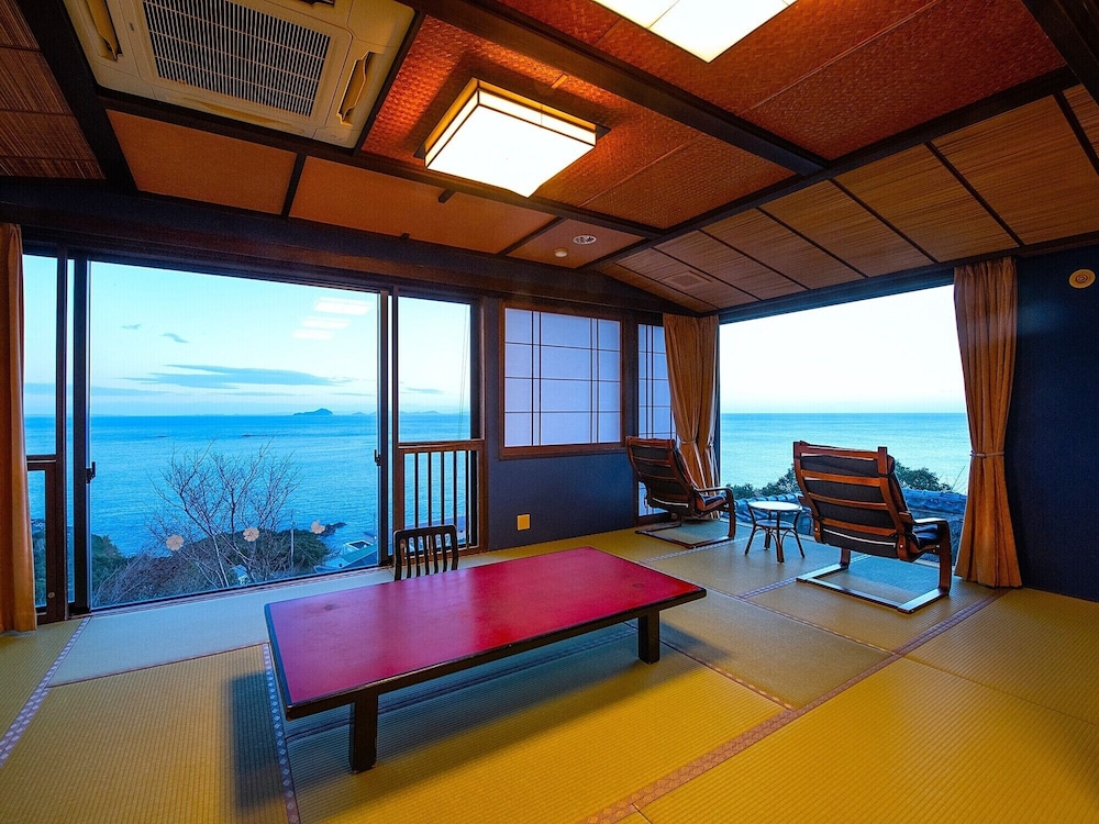 絶景和室スイート [風月亭(14帖+6帖+4.5帖] 禁煙 客室3 | 新八屋