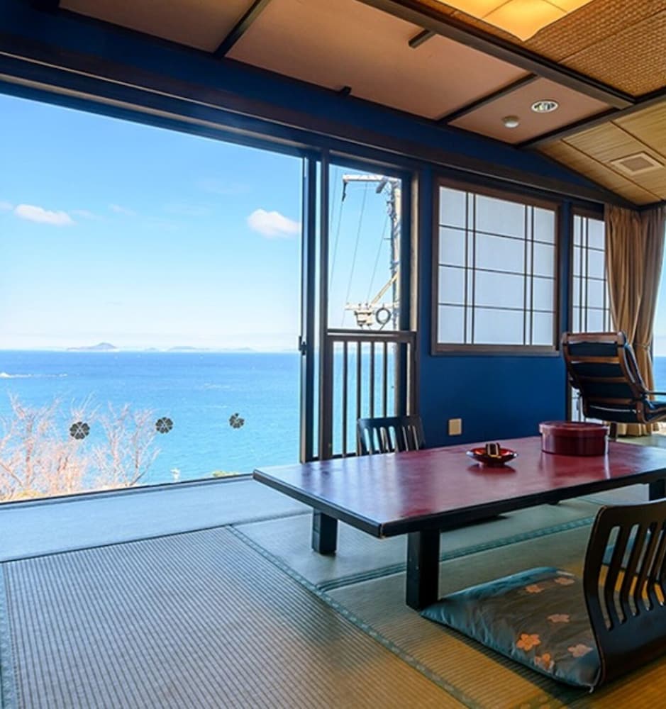 絶景和室スイート [風月亭(14帖+6帖+4.5帖] 禁煙 | 新八屋