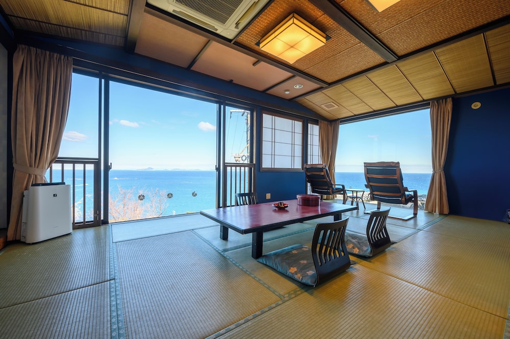 絶景和室スイート [風月亭(14帖+6帖+4.5帖] 禁煙 客室4 | 新八屋