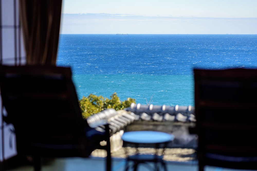 絶景和室スイート [風月亭(14帖+6帖+4.5帖] 禁煙 客室5 | 新八屋