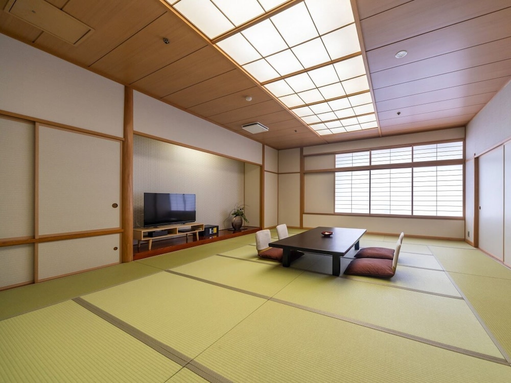 [禁煙] 別館 飛鳥 大部屋 (バス無し) 15-20畳 | 黒部・宇奈月温泉 やまのは