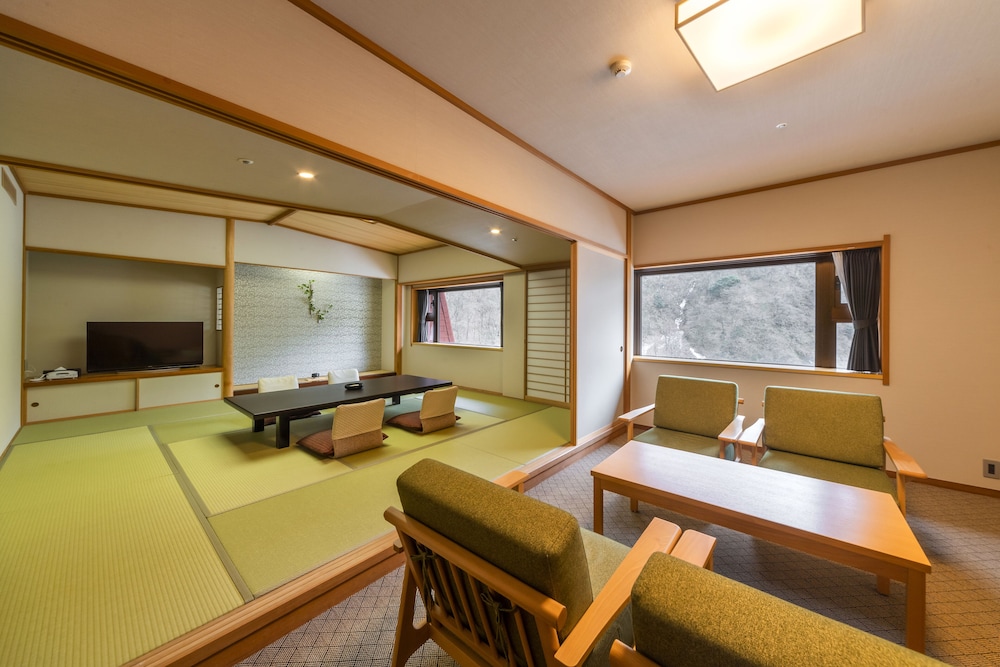 客室1 | 黒部・宇奈月温泉 やまのは