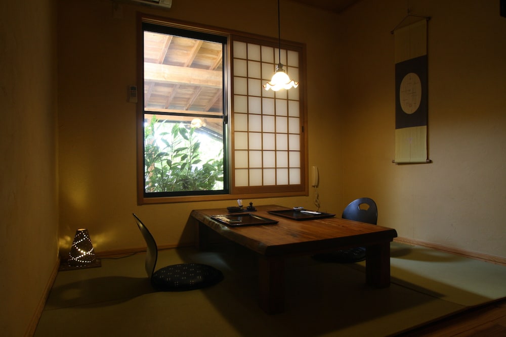 本館別室（バスルームなし）禁煙 | ゆふいん旅の宿　ぽっぽ庵