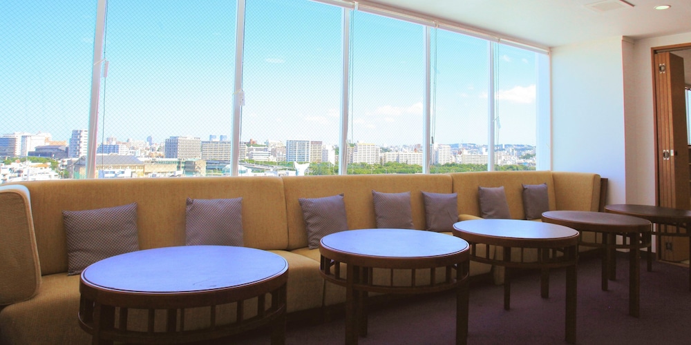 最上階 和モダンスカイルーム 禁煙 リビング エリア2 | ホテル オロックス