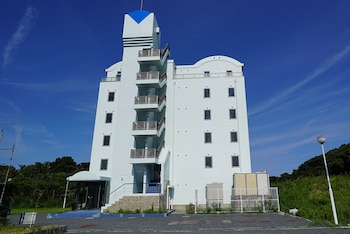 TOBI hostel and apartments