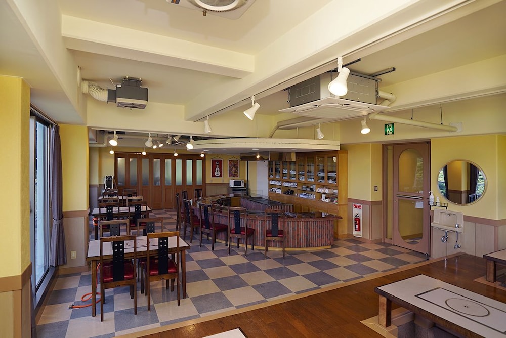 レストラン1 | TOBI hostel and apartments