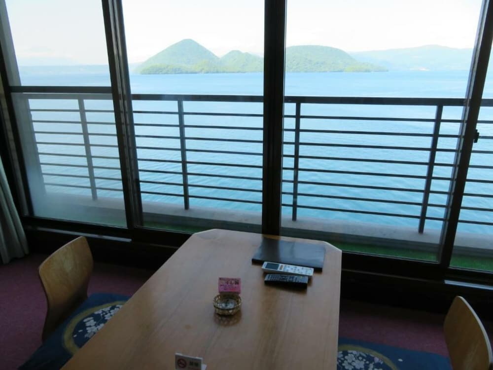 客室1 | 洞爺温泉ホテル華美 客室1 | 洞爺温泉ホテル華美
