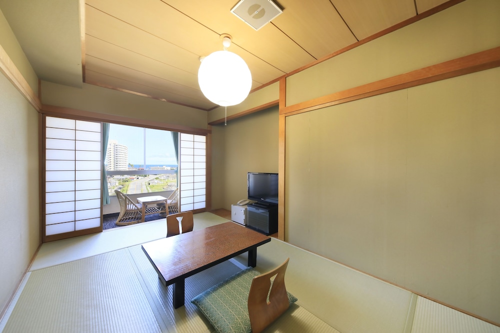 [禁煙] おまかせ部屋(7.5畳) 客室1 | 房総白浜ウミサトホテル