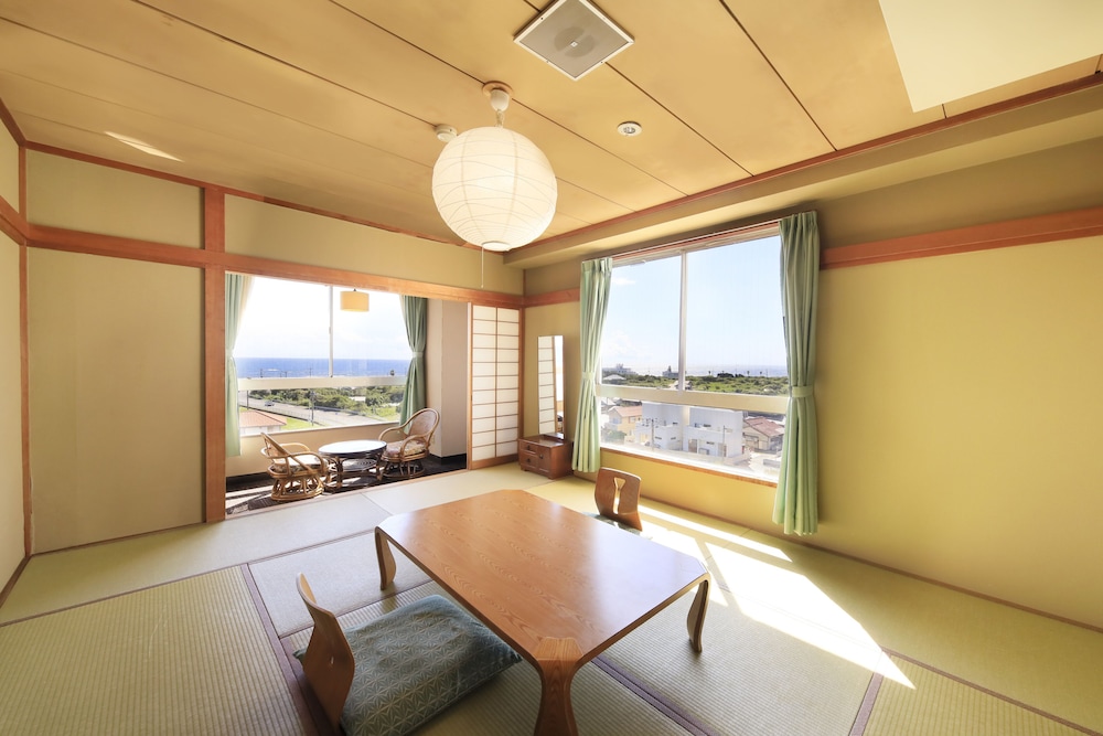 [禁煙] オーシャンビュー和室(10畳) 客室2 | 房総白浜ウミサトホテル