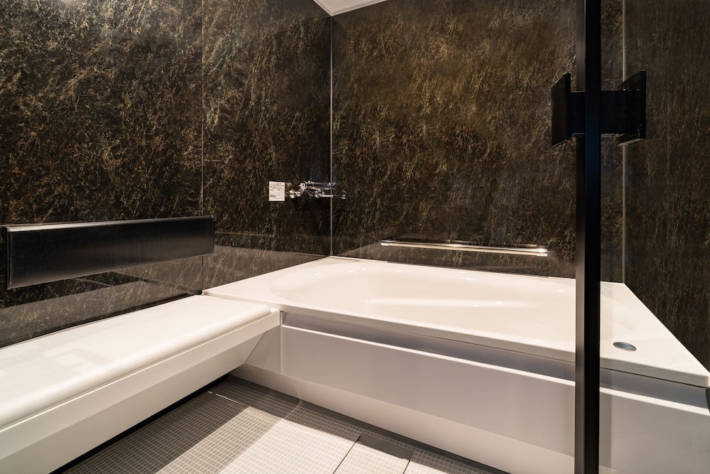 ハリウッド ツインルーム 禁煙 西館 バスルーム0 | 五井グランドホテル