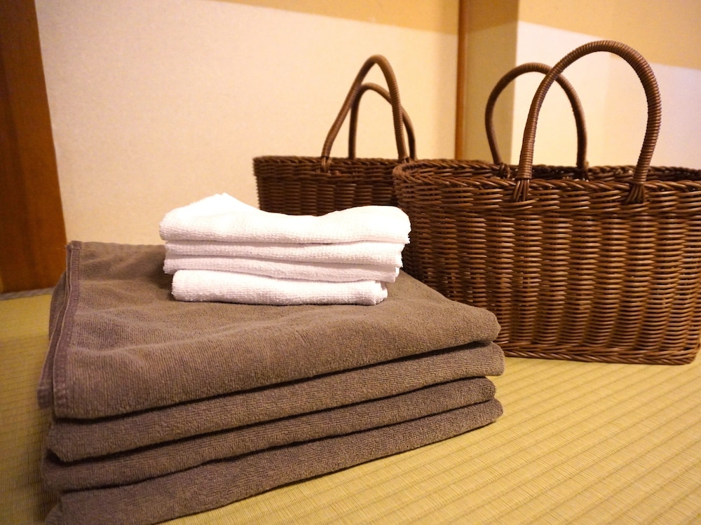 セミスイート ツインベッドルーム 禁煙 客室3 | 湯郷温泉「ホテル湯の杜 美春閣」