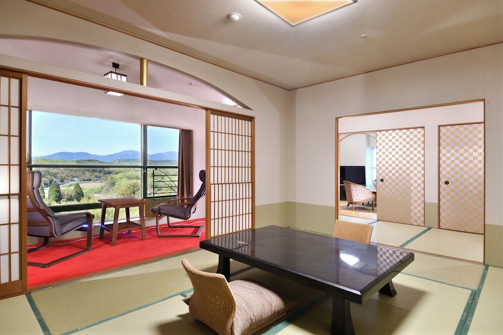 最上階客室「浪漫亭」(特別室‐那岐の間) 禁煙 | 湯郷温泉「ホテル湯の杜 美春閣」