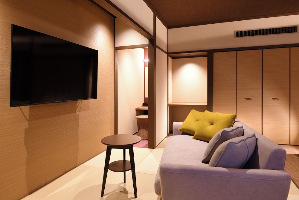 セミスイート ツインベッドルーム 禁煙 客室6 | 湯郷温泉「ホテル湯の杜 美春閣」