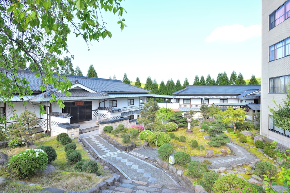 露天風呂付客室 [華のさと] ツインベッドルーム　禁煙 部屋からの景観0 | 湯郷温泉「ホテル湯の杜 美春閣」