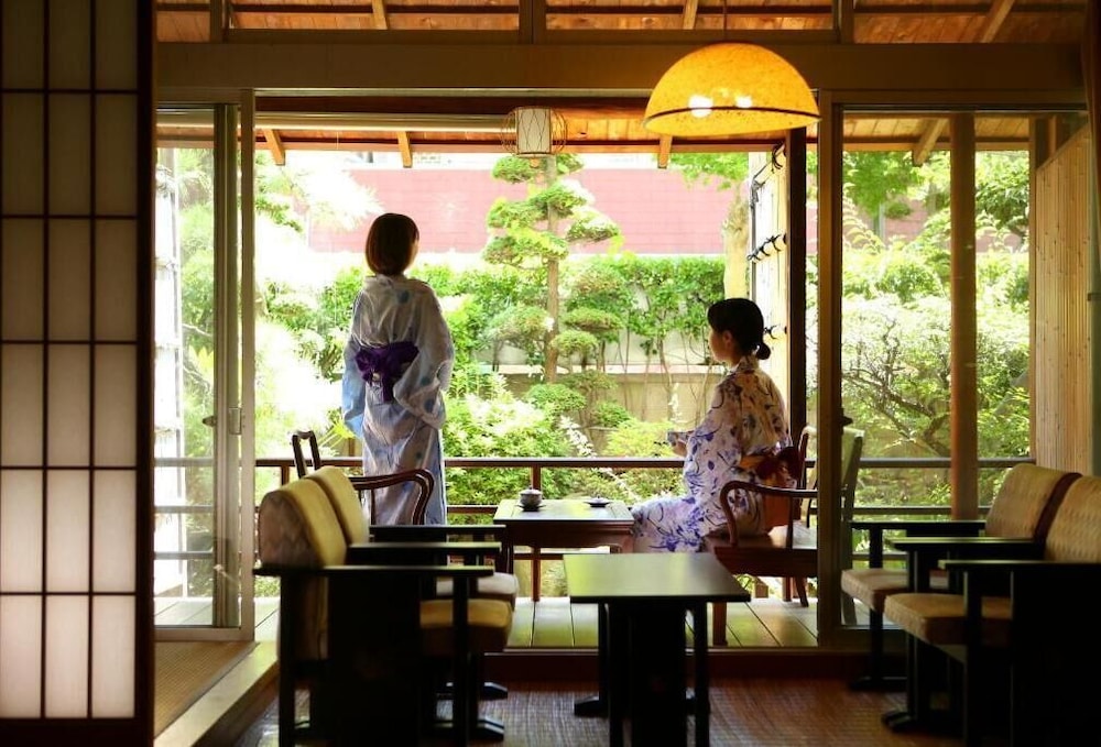 露天風呂付客室10畳　禁煙 客室3 | 上山田ホテル