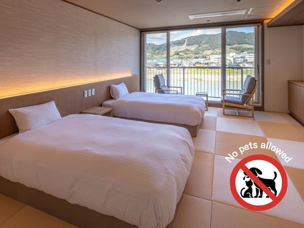 ダブルまたはツインルーム 禁煙 リバービュー 客室7 | 筑後川温泉 ふくせんか