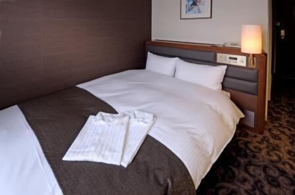 セミダブルルーム 禁煙 | ホテルプラザ勝川