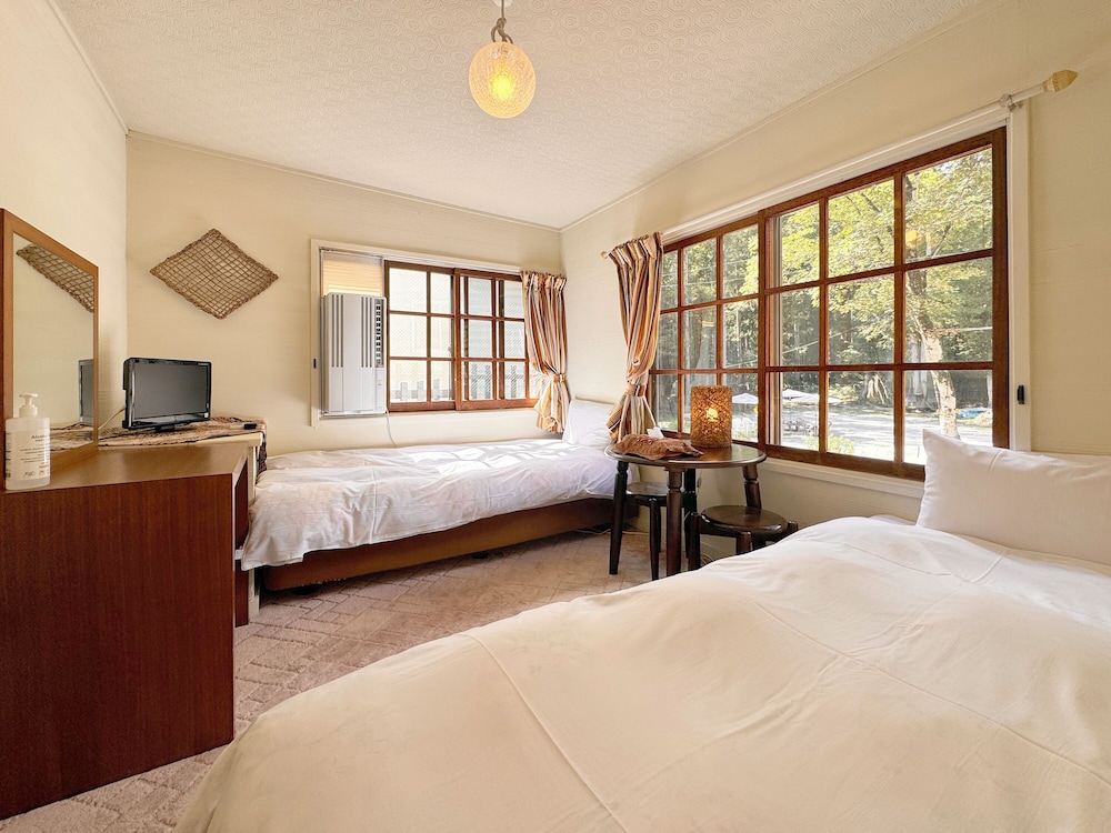 ツインルーム 専用バスルーム | ペンショオーネ ランタンリルン