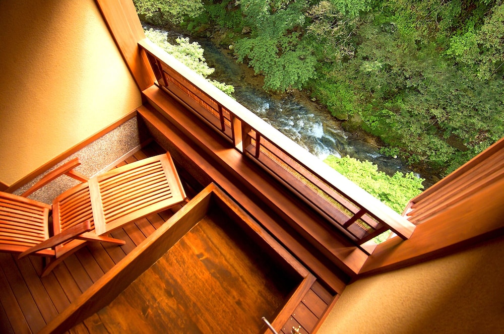 トラディショナル ルーム 禁煙 リバービュー (Zaonoma, Open-Air-Bath) バスルーム0 | 守田屋