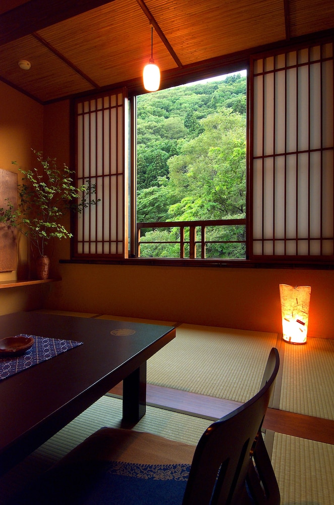露天風呂付和室 [磐梯の間] 客室1 | 守田屋