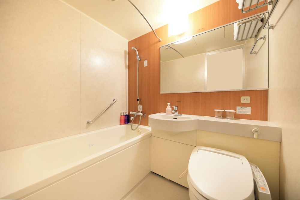 スタンダード ダブルルーム 禁煙 (ベッド140cm1台 12歳以下(小学生)のお子様1名様添い寝無料 エキストラベッド追加不可) バスルーム0 | リッチモンドホテル松本