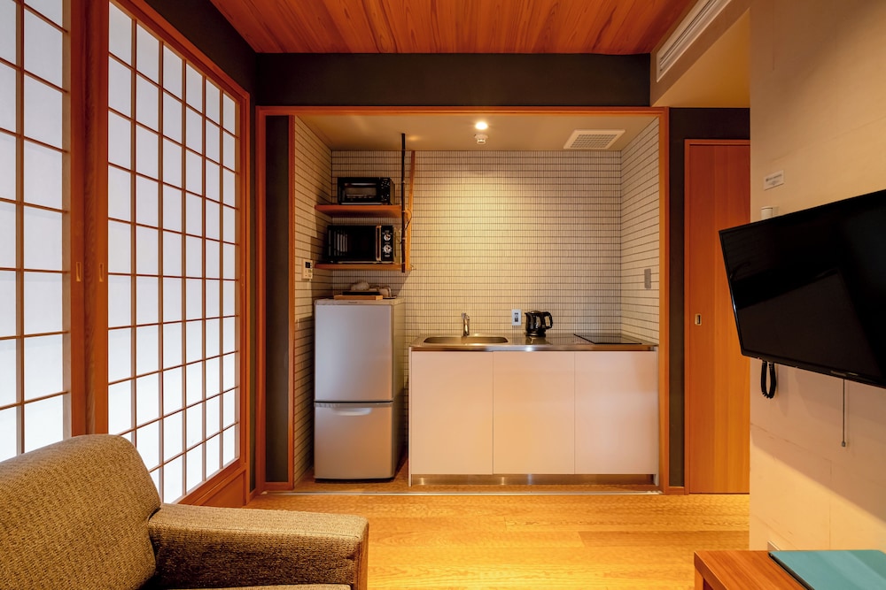 スーペリア ルーム ガーデンビュー 専用キッチン1 | ゴザンホテル & サービスアパートメント東山三条