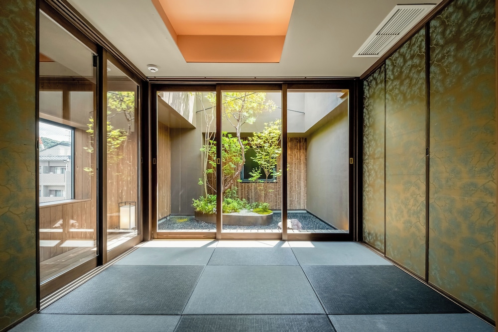 スーペリア ルーム ガーデンビュー 客室3 | ゴザンホテル & サービスアパートメント東山三条