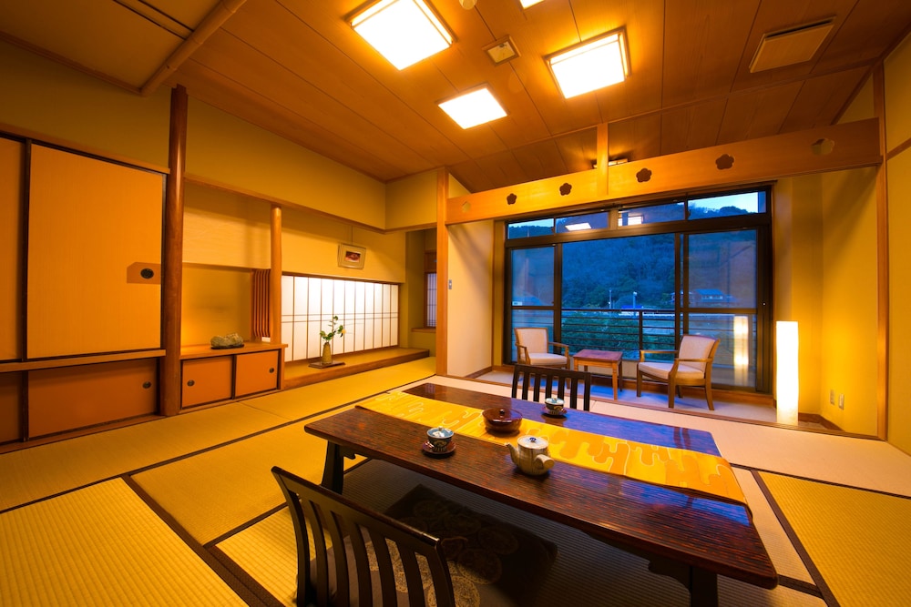 和室10畳 バス付 | 旅館 清少納言