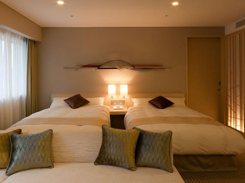 スイートルーム 禁煙 客室1 | 蓼科グランドホテル滝の湯