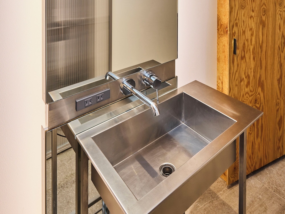 スタンダードセミダブル 禁煙 バスルーム0 | ONE@Tokyo by insomnia