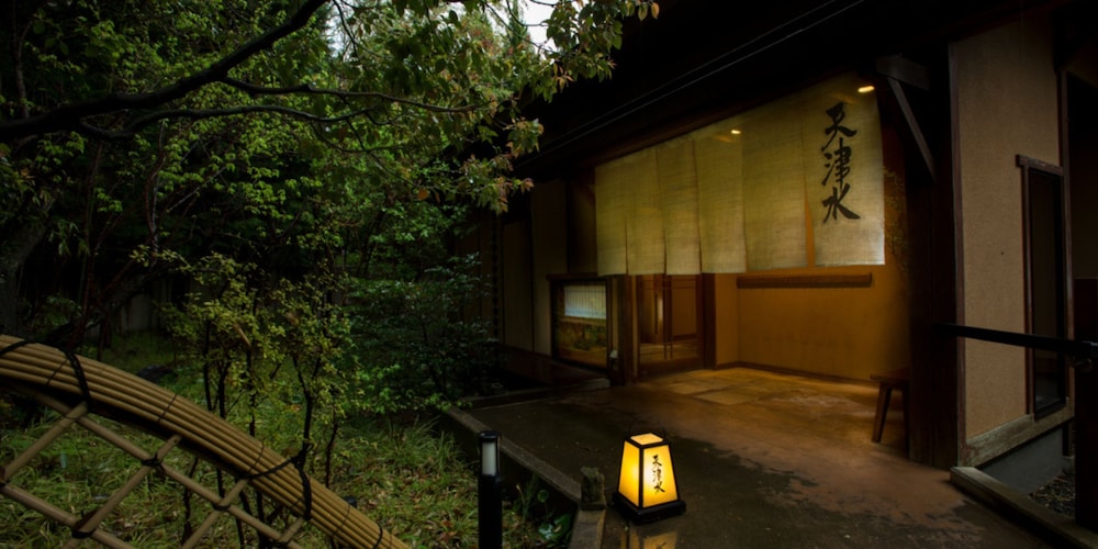 レストラン1 | あまやどりの宿 雨情草庵