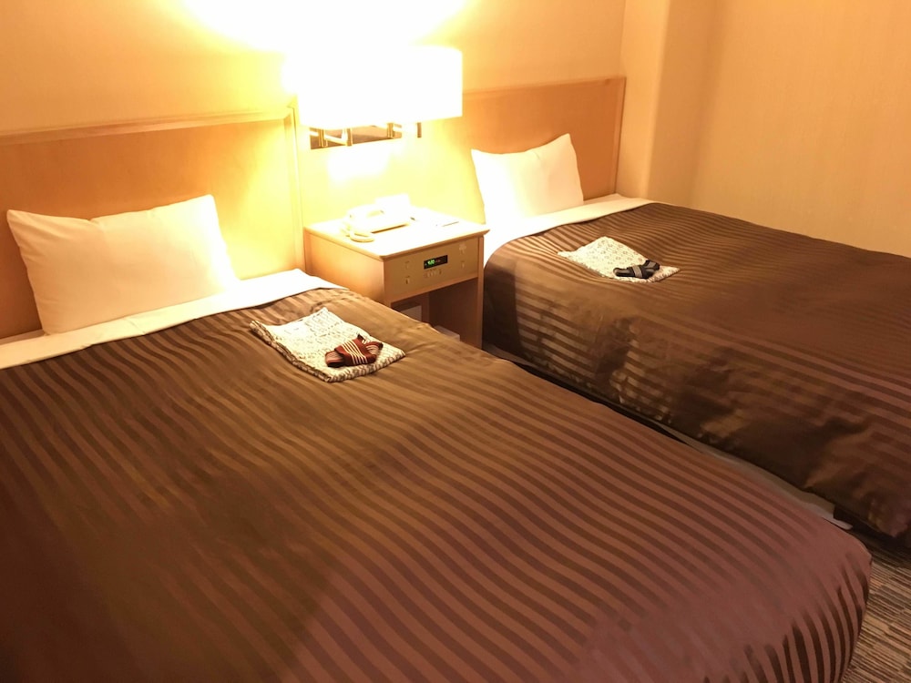 デラックス ツインルーム 喫煙可 | 柏プラザホテル ANNEX