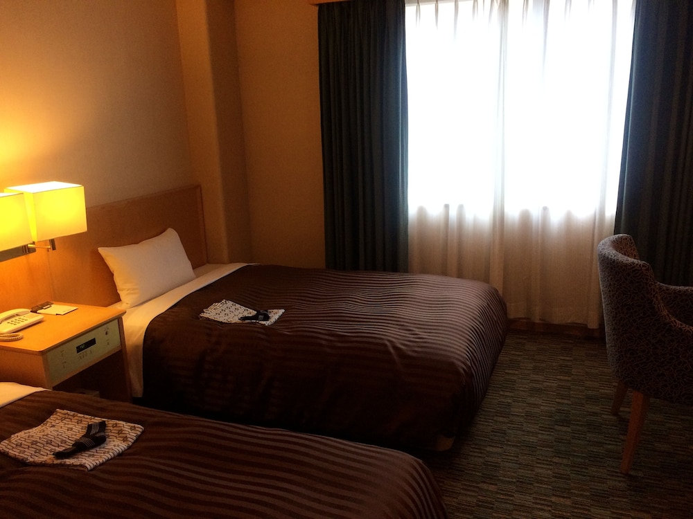 デラックス ツインルーム 喫煙可 客室1 | 柏プラザホテル ANNEX