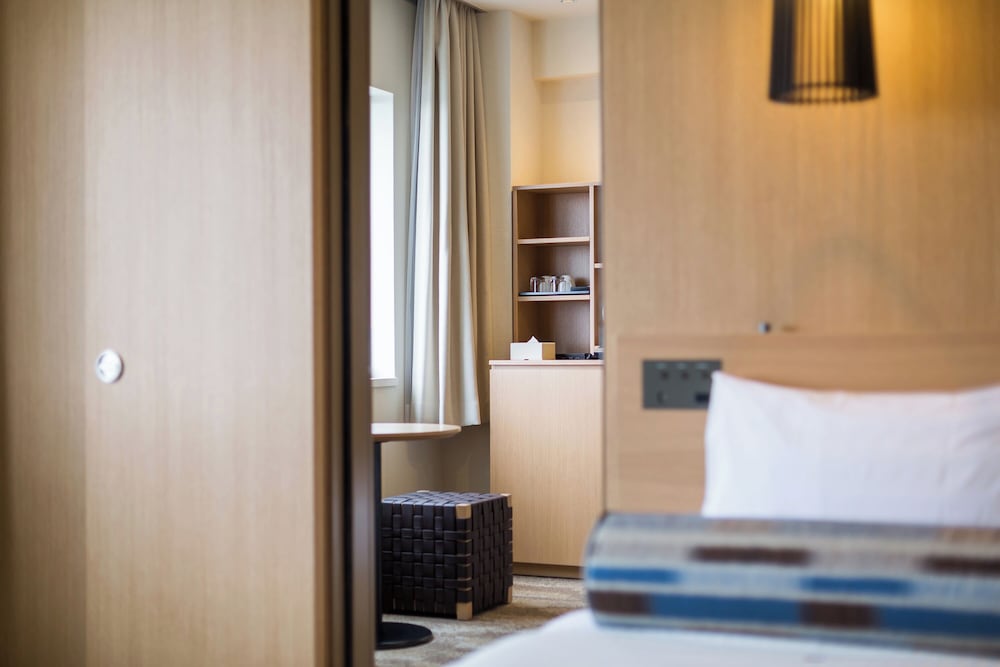 コネクティングルーム(24.8平米×2部屋) 禁煙 客室2 | アートホテル石垣島