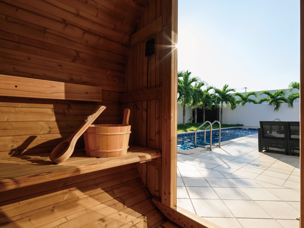 ロイヤルスイートヴィラ -テラスBBQ- 禁煙 客室3 | プールヴィラ 今泊 by コルディオプレミアム