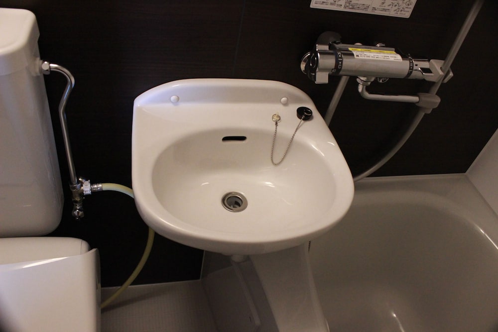 スーペリア トリプルルーム 禁煙 バスルーム0 | 南国ロッジ Booya