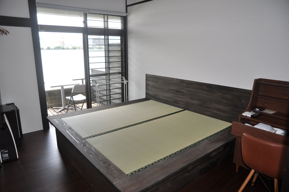 スタンダード ツインルーム | 河畔の宿　からつキャッスル